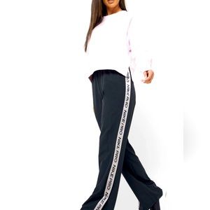 Nike pro women’s tear away pants size medium